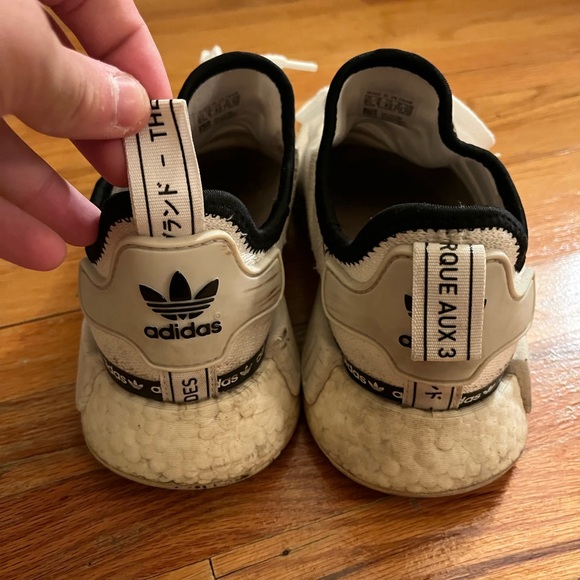 NMD_R1 White Tape Logo - Picture 2 of 6